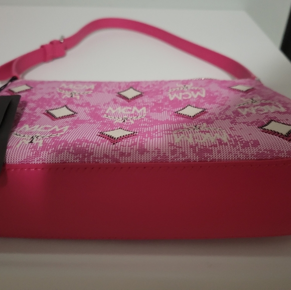 MCM Mini Portuna pink monogram shoulder bag with COA. - Picture 8 of 9